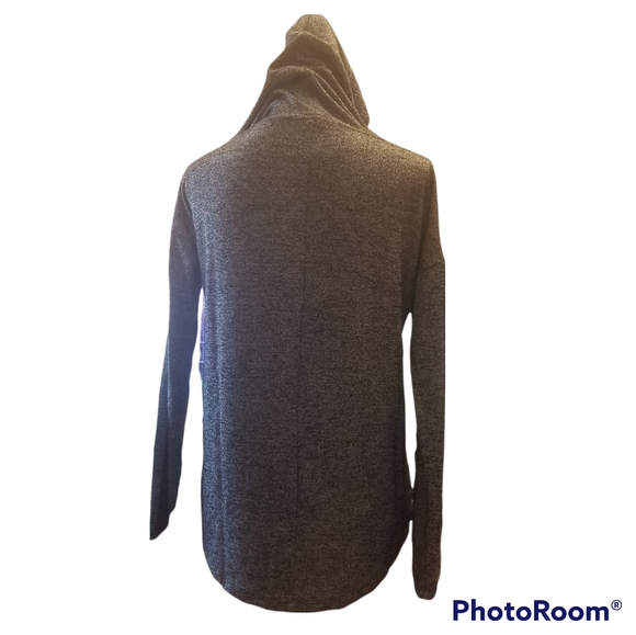 Twik exclusivité simons . hood for women very soft fabric comfortable . - Picture 13 of 13